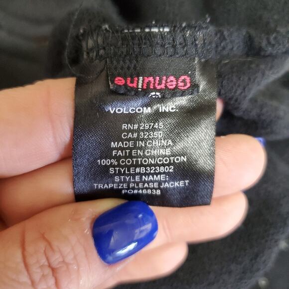 Volcom | 3/4 Sleeve All-Over Print Button Collar Zip Up Sweatshirt - Picture 11 of 12